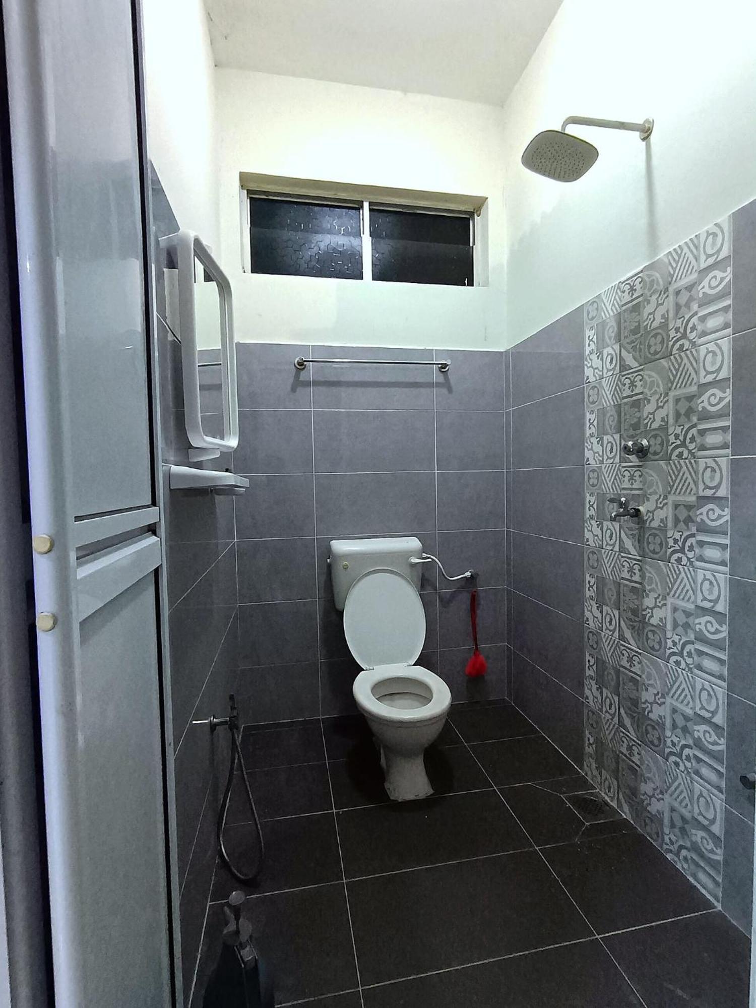 Ebnur Homestay Arau Extérieur photo