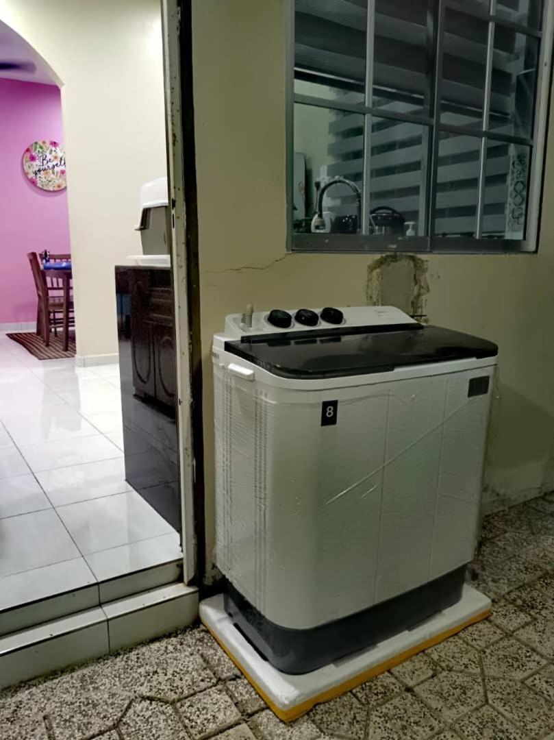Ebnur Homestay Arau Extérieur photo
